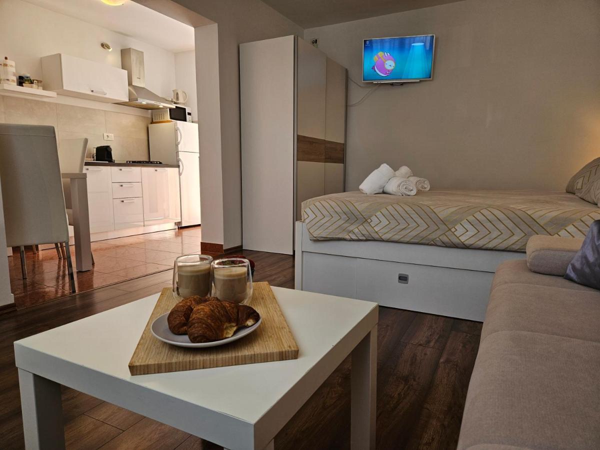 Apartmani Grzinic 罗维尼 外观 照片