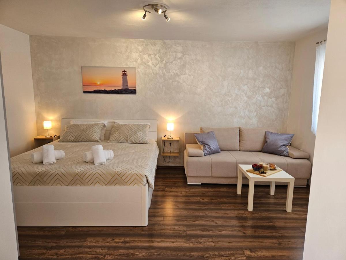Apartmani Grzinic 罗维尼 外观 照片